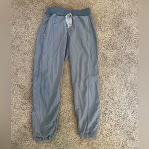 Figs women's Vapor Blue Space Dye Granville Petite Jogger Scrub Pants S